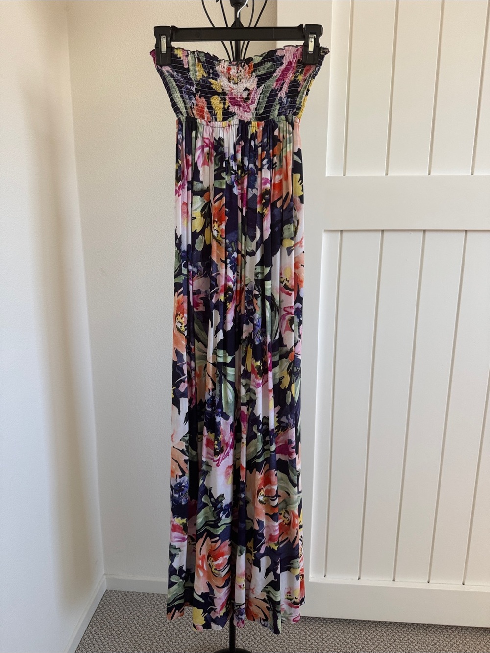 EUC Plum Pretty Sugar Floral Strapless Maxi Dress - Navy Multicolor (Size Small)